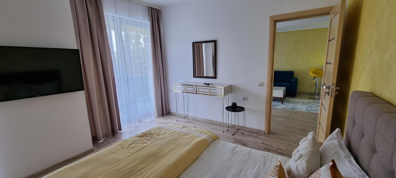 Eral Apartment Mamaia Extérieur photo